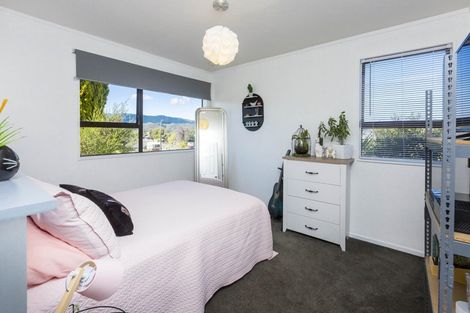 Photo of property in 22 Tacoma Drive, Totara Park, Upper Hutt, 5018