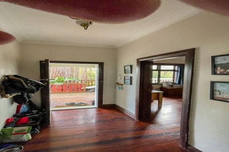 Photo of property in 87d Kaurilands Road, Titirangi, Auckland, 0604