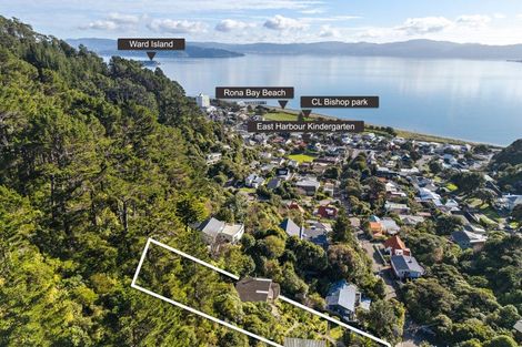 Photo of property in 40 Rona Street, Eastbourne, Lower Hutt, 5013