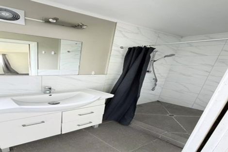 Photo of property in 26 Sunline Avenue, Massey, Auckland, 0614