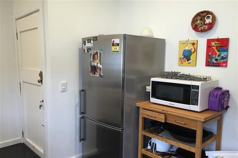 Photo of property in 6 Hathaway Avenue, Karori, Wellington, 6012