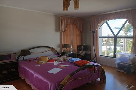 Photo of property in 12 Searidge Rise, West Harbour, Auckland, 0618