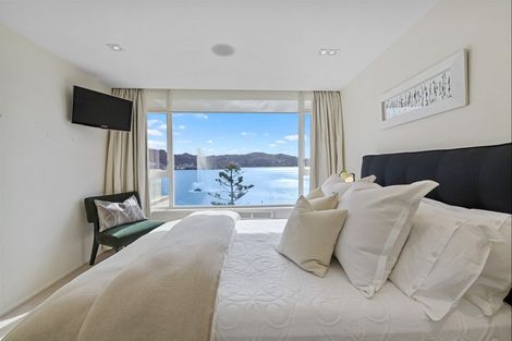 Photo of property in Oriana Apartments, 248 Oriental Parade, Oriental Bay, Wellington, 6011