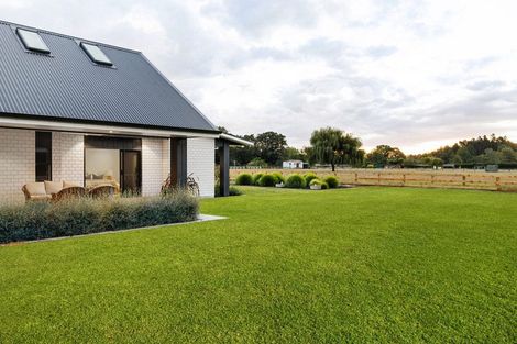 Photo of property in 99 Peake Road, Cambridge, 3493