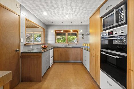 Photo of property in 40 Rock Isle Road, Torbay, Auckland, 0630