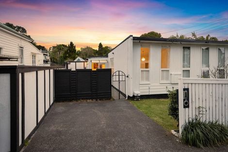 Photo of property in 2/34 Clifton Road, Herne Bay, Auckland, 1011