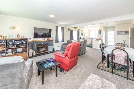 Photo of property in 14 Kotuku Street, Castlecliff, Whanganui, 4501