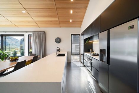 Photo of property in 17 Double Cone Road, Jacks Point, Queenstown, 9371