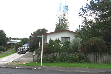 Photo of property in 1/7 Matipo Road, Te Atatu Peninsula, Auckland, 0610