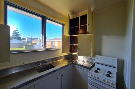 Photo of property in 36 Raupo Street, Castlecliff, Whanganui, 4501