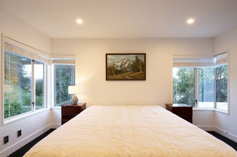Photo of property in 11 Peregrine Place, Queenstown, 9300