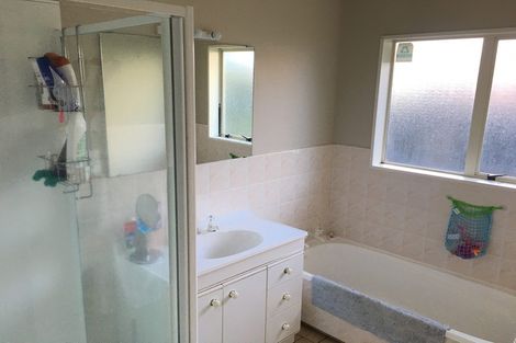 Photo of property in 4 Ronald George Place, Parklands, Christchurch, 8083