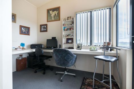 Photo of property in 3/32 Hand Road, Helensville, 0800