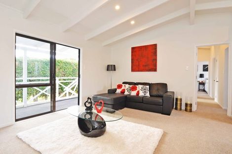 Photo of property in 1/47 Farquhar Road, Glendene, Auckland, 0602