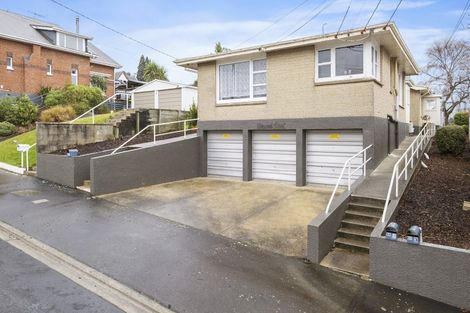 Photo of property in 66c Elm Row, Dunedin Central, Dunedin, 9016