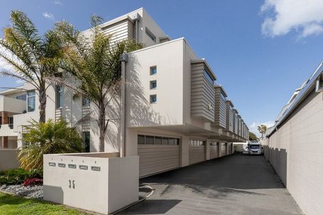 Photo of property in 4/35 Victoria Road, Mount Maunganui, 3116