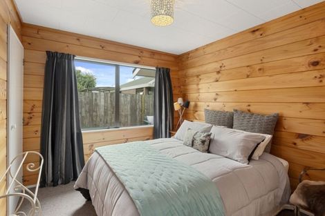 Photo of property in 2/31 Kirsten Place, Parklands, Christchurch, 8083