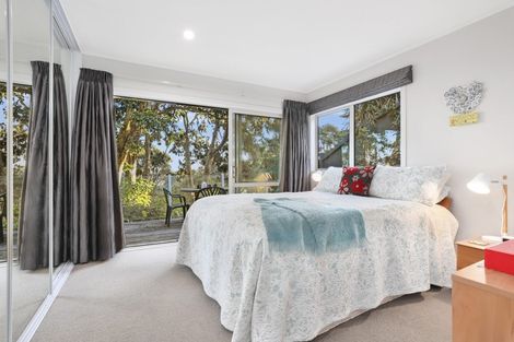 Photo of property in 9 Tinopai Road, Titirangi, Auckland, 0604