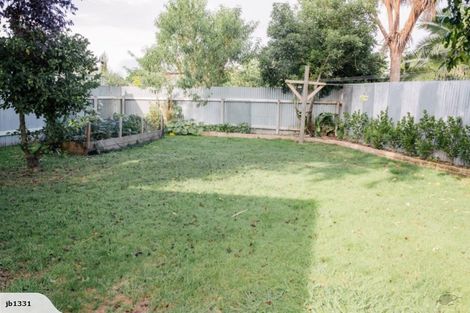Photo of property in 15 Tasman Street, Havelock North, 4130