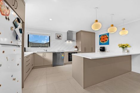 Photo of property in 12 Leathem Crescent, Pokeno, 2402