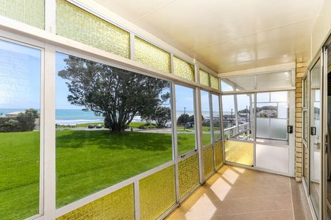 Photo of property in 4/6 Belt Road, Moturoa, New Plymouth, 4310