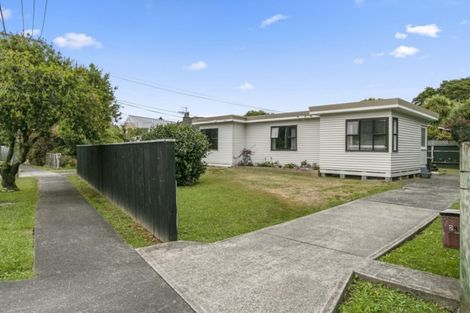 Photo of property in 29 Gibbs Crescent, Wainuiomata, Lower Hutt, 5014