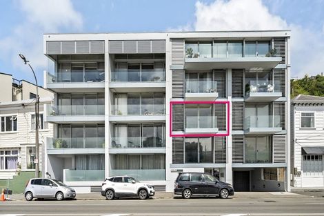 Photo of property in Aqua, 11/74 Oriental Parade, Oriental Bay, Wellington, 6011