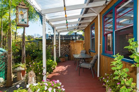 Photo of property in 52 Arthur Street, Tokomaru Bay, 4079