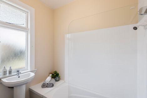 Photo of property in 16 Lincoln Road, Hillmorton, Christchurch, 8024