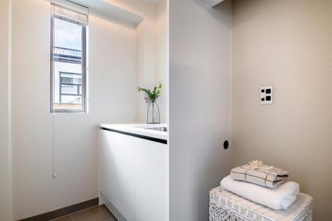 Photo of property in 22b Beach Road, Castor Bay, Auckland, 0620