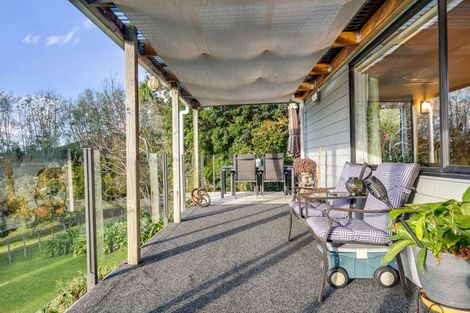 Photo of property in 11 North Way, Titirangi, Auckland, 0604