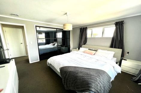 Photo of property in 1/41 Elizabeth Drive, West Harbour, Auckland, 0618