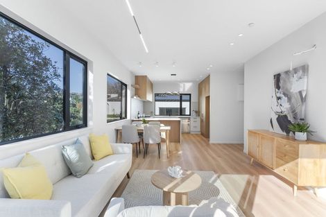 Photo of property in 6/30 Kiteroa Terrace, Rothesay Bay, Auckland, 0630