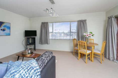 Photo of property in 1/6 Ray Small Drive, Papakura, 2110