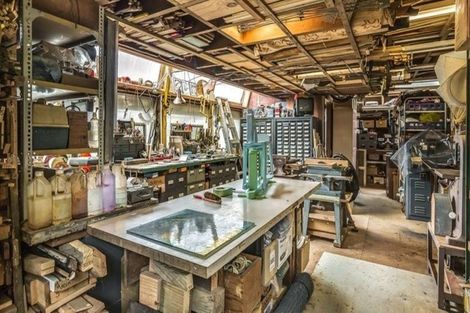 Photo of property in 81 Anawhata Road, Anawhata, New Lynn, 0772