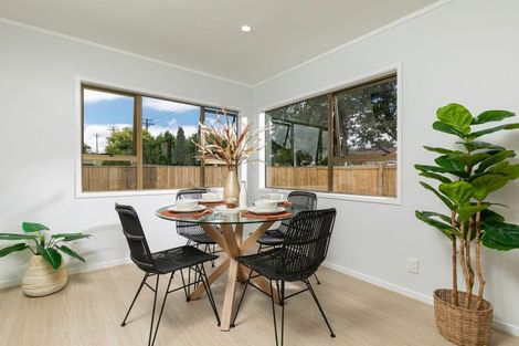 Photo of property in 561 Swanson Road, Ranui, Auckland, 0612
