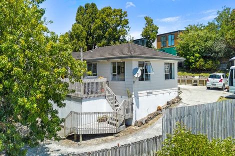 Photo of property in 10 Glucina Place, Glen Eden, Auckland, 0602