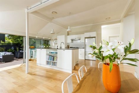 Photo of property in 1d Eversleigh Road, Belmont, Auckland, 0622