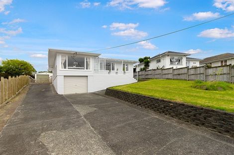 Photo of property in 42 Tiroroa Avenue, Te Atatu South, Auckland, 0610