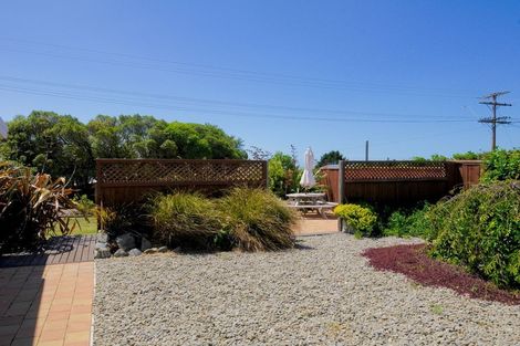 Photo of property in 6 Chambers Street, Kakanui, Oamaru, 9495