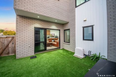 Photo of property in 15a Arney Road, Ranui, Auckland, 0612