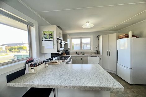 Photo of property in 28 Pine Crescent, Hargest, Invercargill, 9810