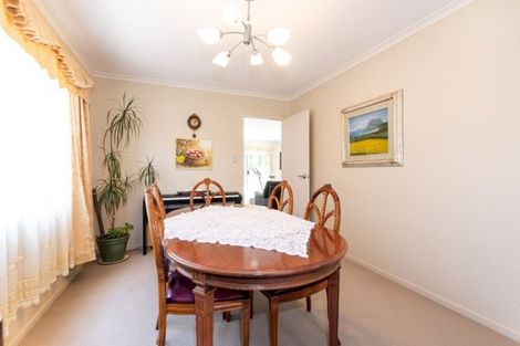 Photo of property in 14 Bridgefield Crescent, Flat Bush, Auckland, 2016