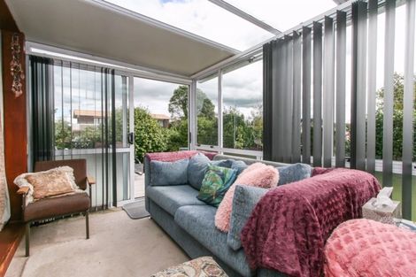 Photo of property in 27 Towai Street, Inglewood, 4330