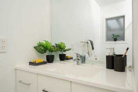 Photo of property in 7a Mclellan Street, Tawa, Wellington, 5028