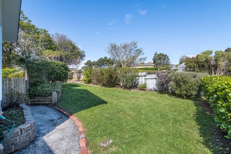 Photo of property in 29 Guadeloupe Crescent, Grenada Village, Wellington, 6037