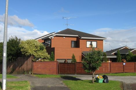 Photo of property in 2/22 Channing Crescent, Botany Downs, Auckland, 2010