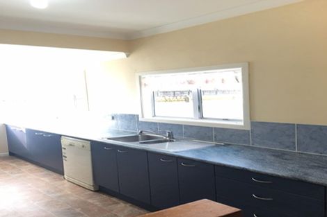 Photo of property in 14 Northcote Road, Takapuna, Auckland, 0622