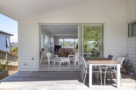 Photo of property in 138 Arran Point Parade, Orewa, 0931