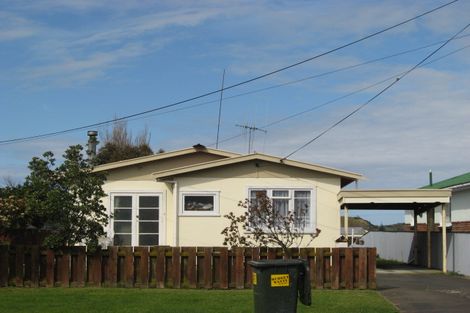 Photo of property in 28 Moore Avenue, Tawhero, Whanganui, 4501
